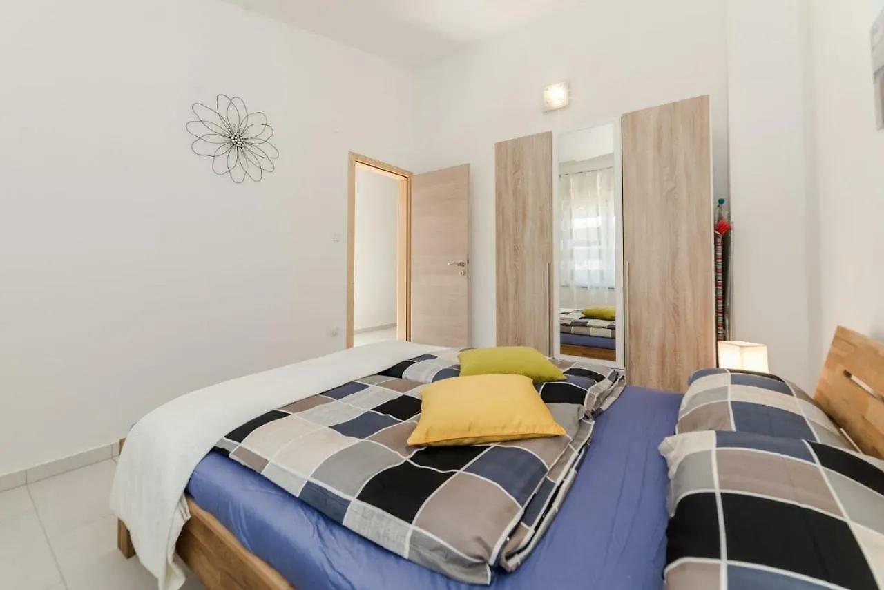 Apartments Vam Vir Croatia