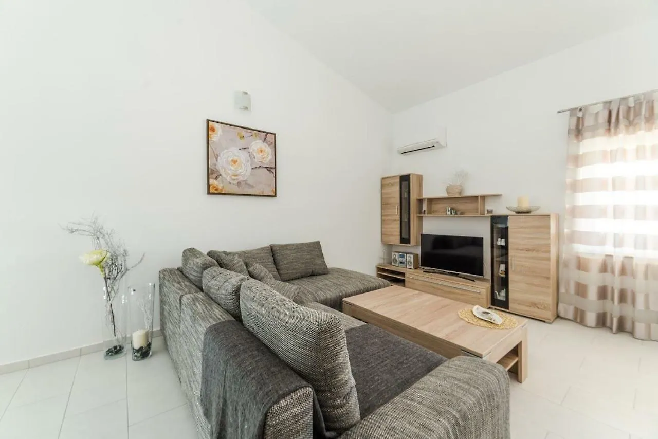 Apartments Vam Vir 0*,