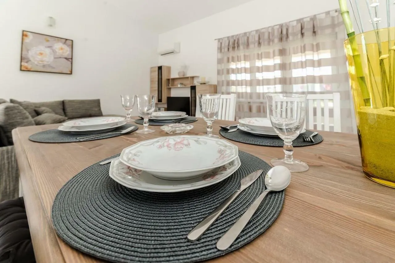 Apartments Vam Vir