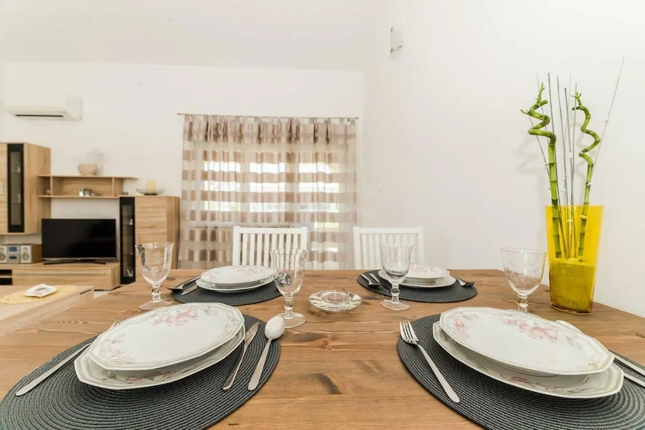 Apartments Vam Vir