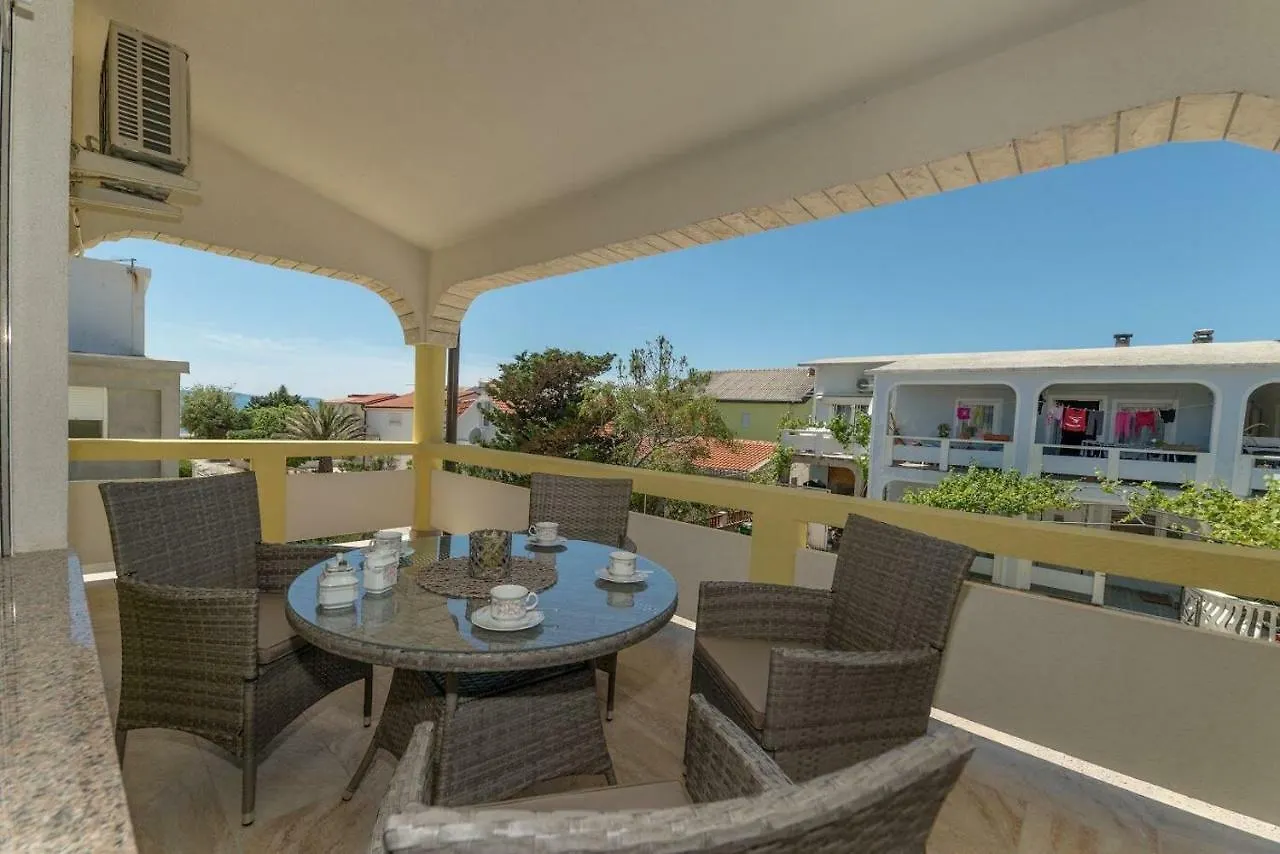 Apartments Vam Vir
