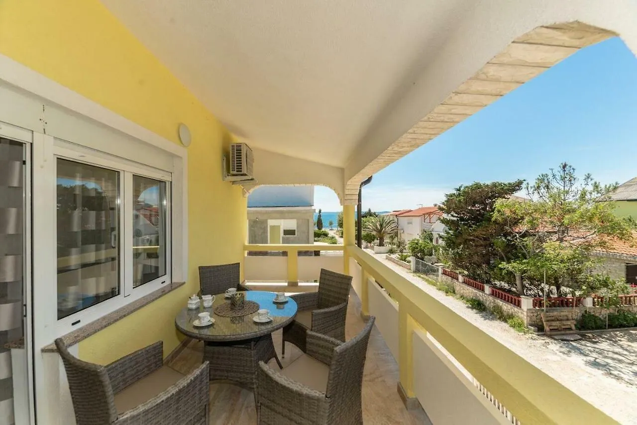 Apartments Vam Vir