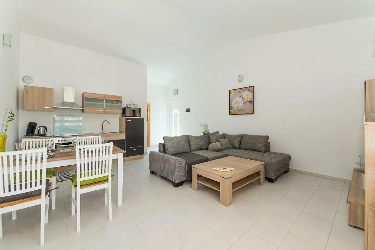 Apartments Vam Vir